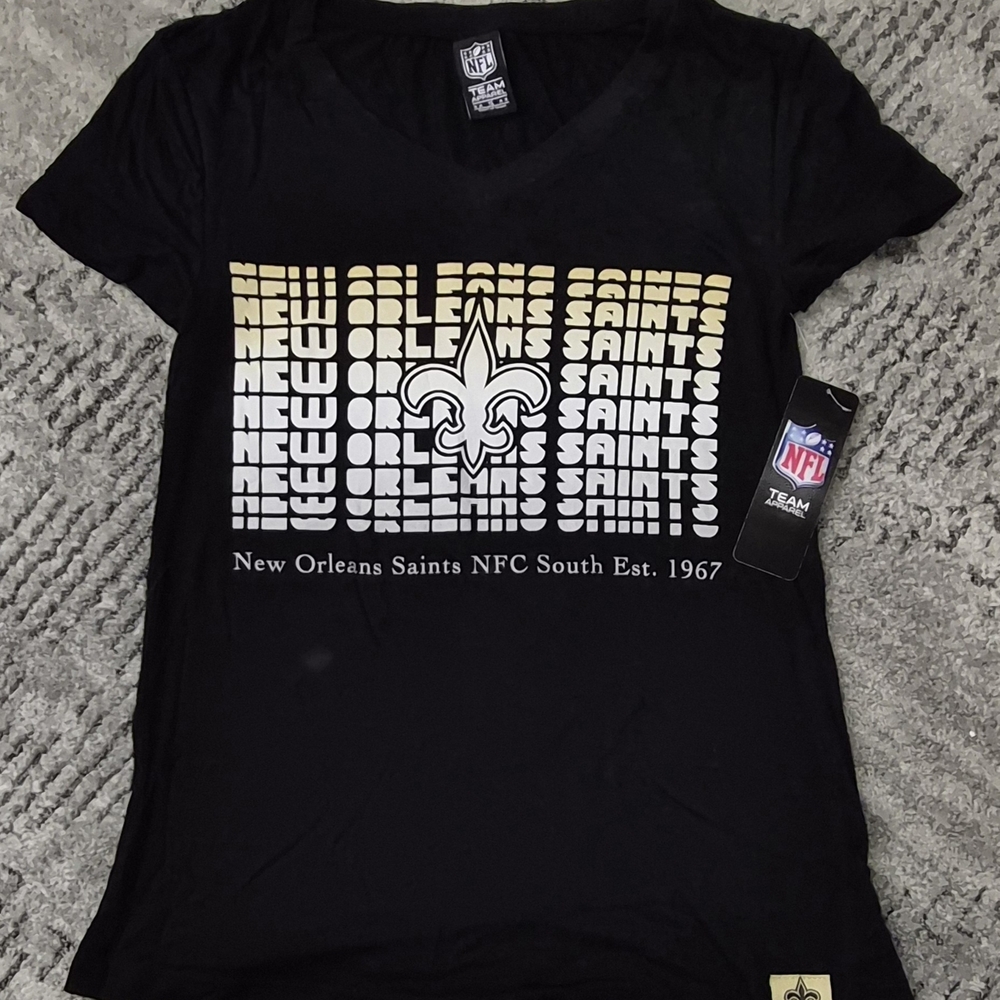 NFL New Orleans Saints Black and Gold Graphic V-Neck Tee